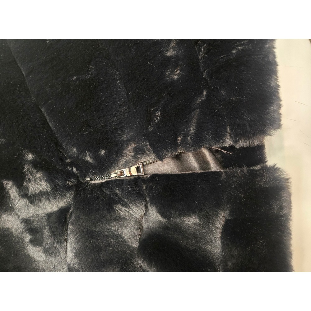 Badgley Mischka Black Faux Fur Capelet Zipper Arm Slits Small Outerwear Wrap - Picture 7 of 7